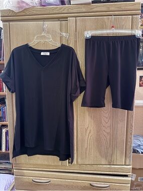 Zenana Outfitters Black V-Neck Lounge Top and Black Bike Shorts Set